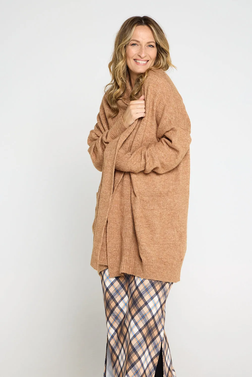 Karamo Knit Cardi - Brown