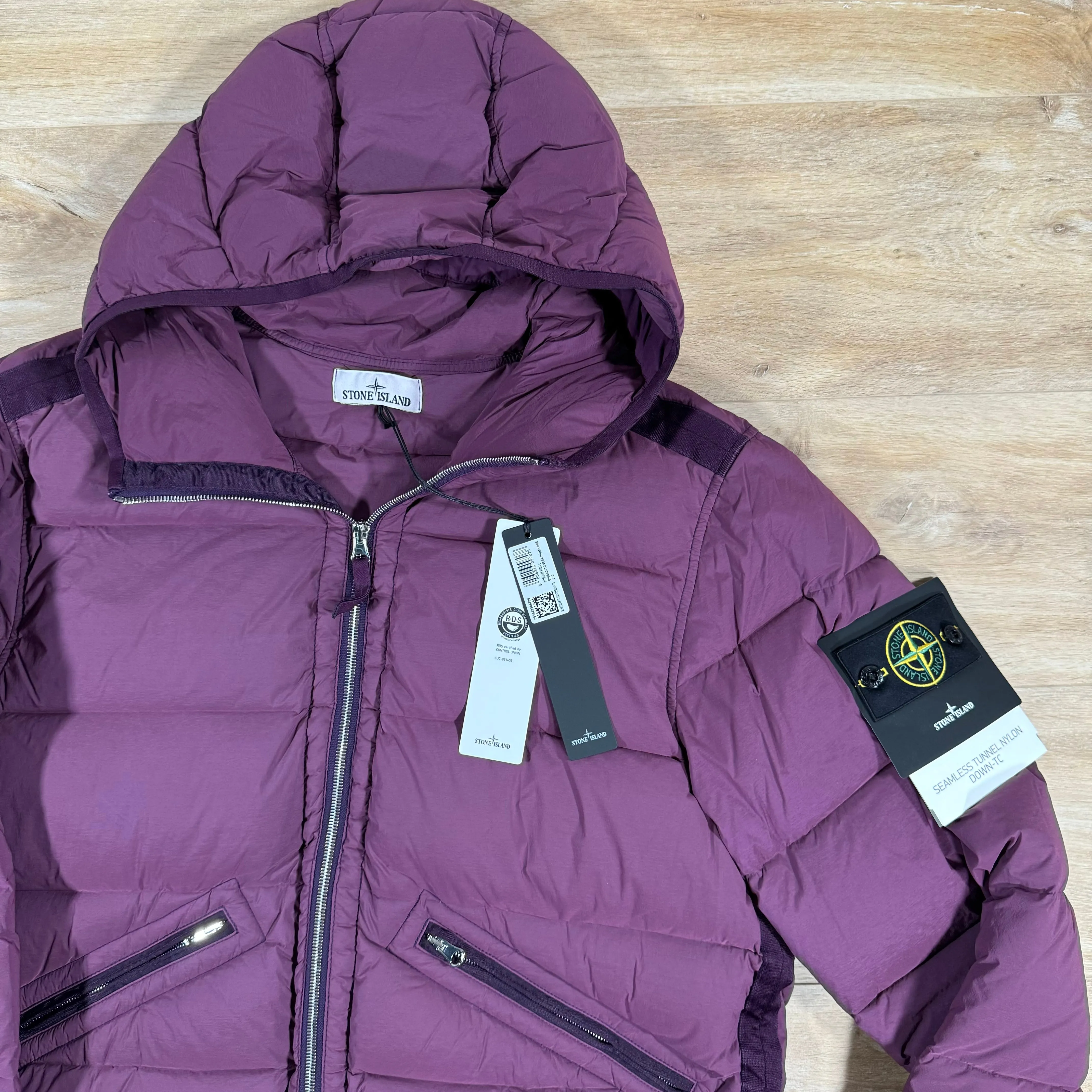 Stone Island Seamless Tunnel Down-TC Jacket in Burgundy